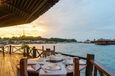 restauran5crop