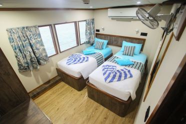 Voyager-Main-deck-twin